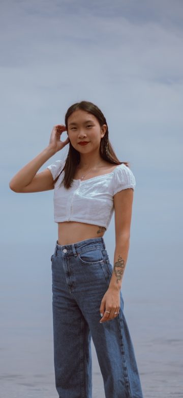 人人影视免费在线观看 App 我的页面截图，顶部为头像与账号区，下方依次是待看、已看、缓存管理和设置入口列表